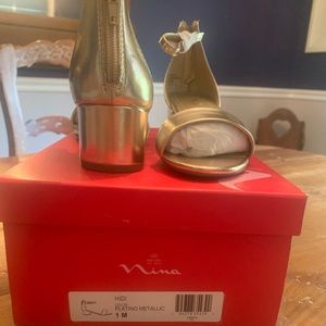 Nina Girls Metallic Shoes